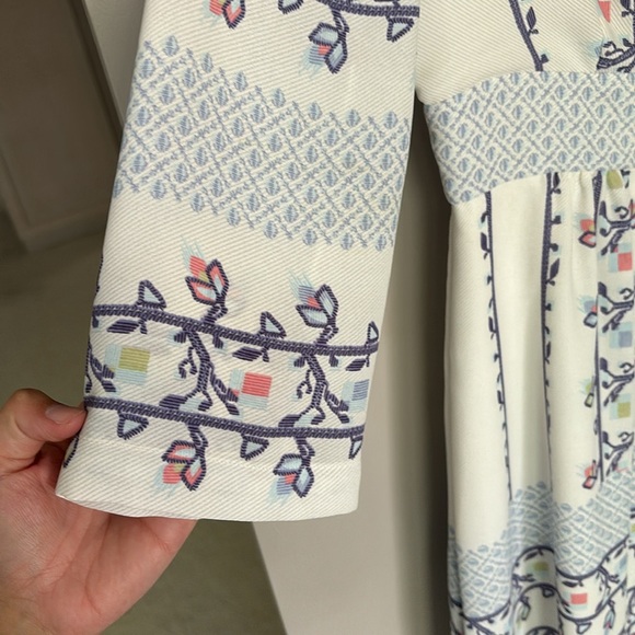 BCBGMaxAzria Floral Dress, Size 4 - Picture 4 of 10